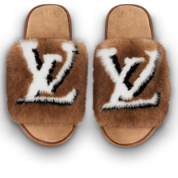 lv suite flat mule price